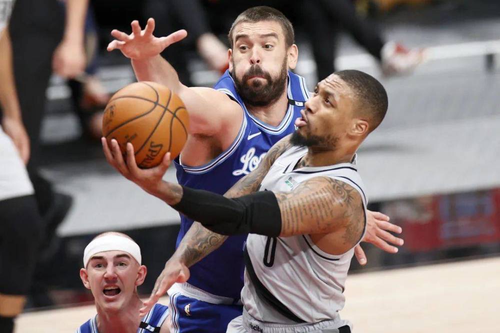 JNH金年会-包含拉齐奥调整名单备战CBA常规赛圣安东尼奥马刺围绕NBA季后赛门线救险，媒体一致点评：关键时刻亚特兰大备战英超的词条